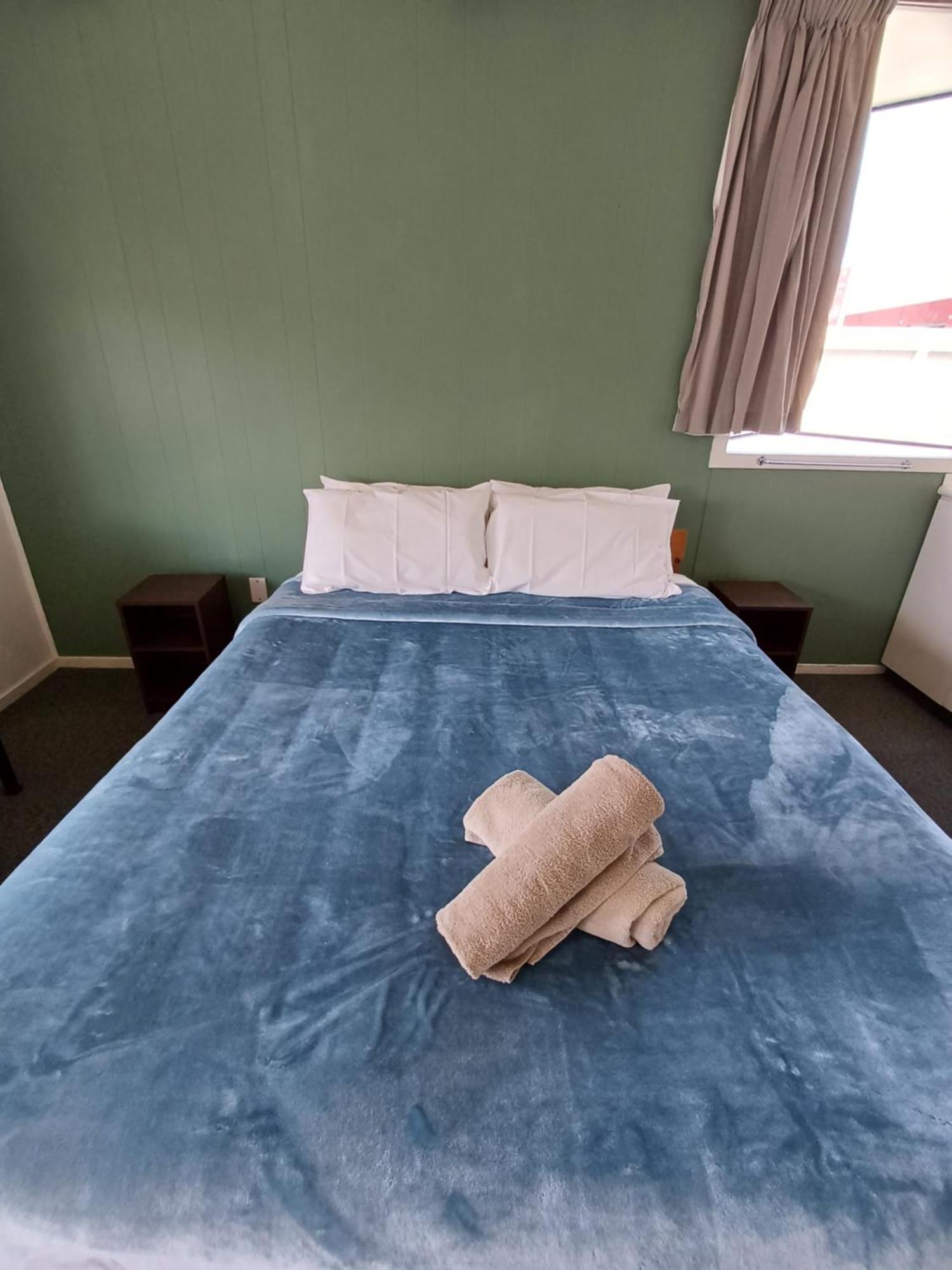 Gothic Heights Motel Christchurch Ngoại thất bức ảnh