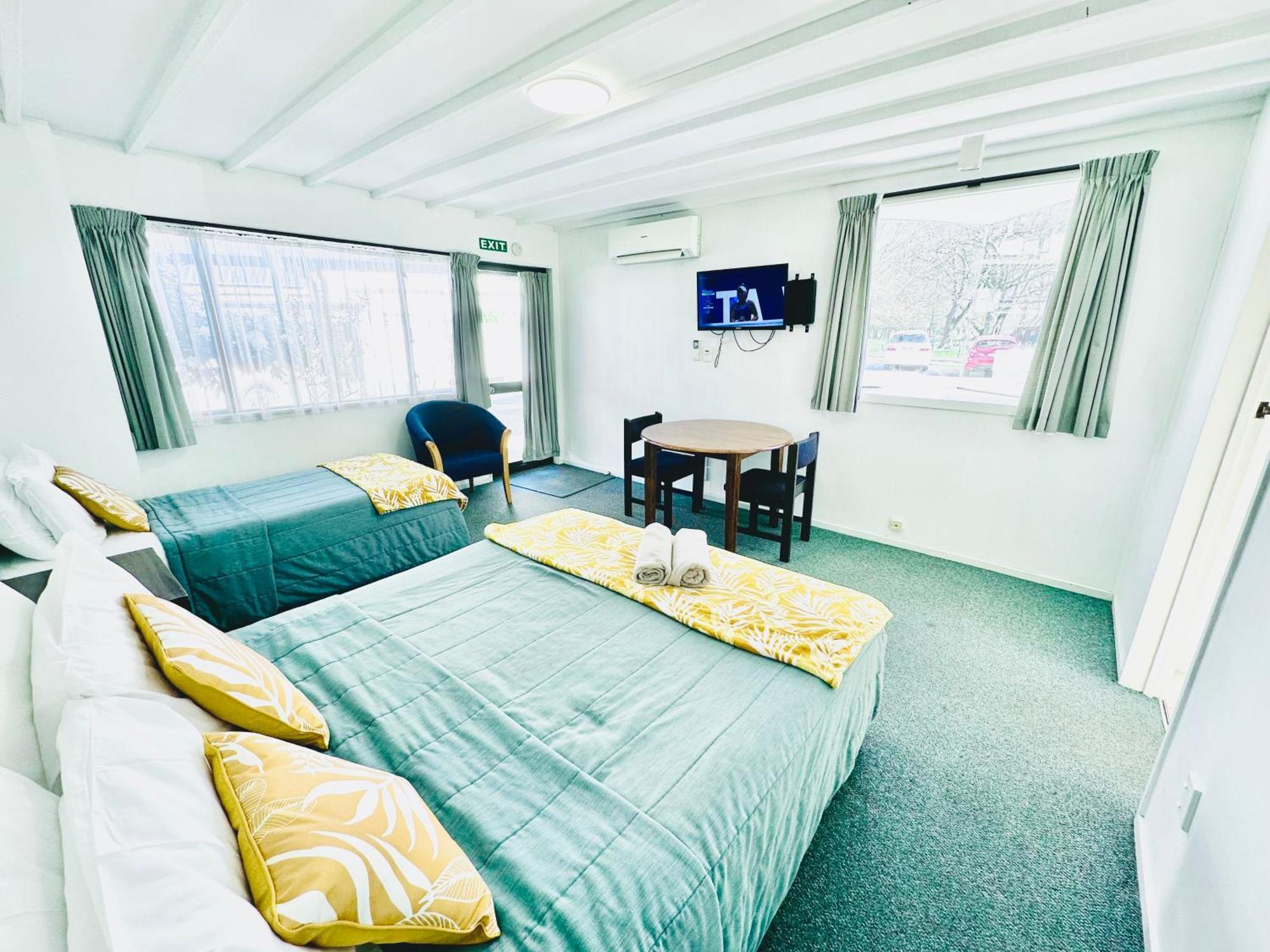 Gothic Heights Motel Christchurch Ngoại thất bức ảnh