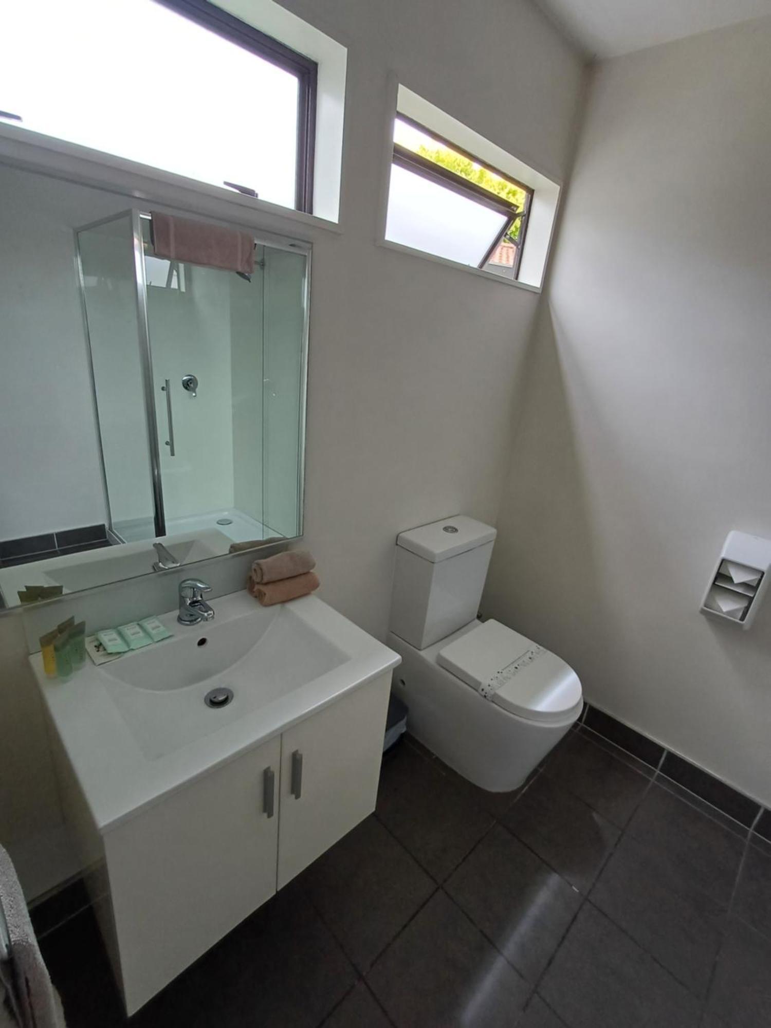 Gothic Heights Motel Christchurch Phòng bức ảnh