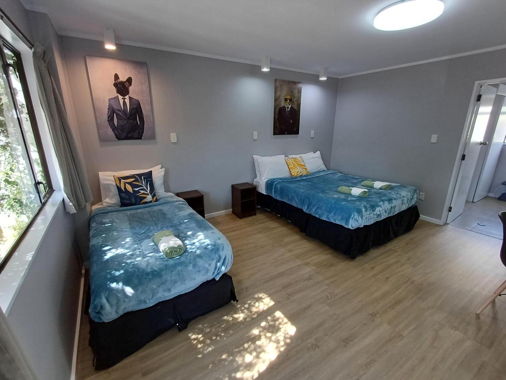 Gothic Heights Motel Christchurch Phòng bức ảnh